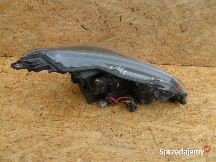 Toyota lampa lewa przednia Lampy przednie Nowy Tomyśl