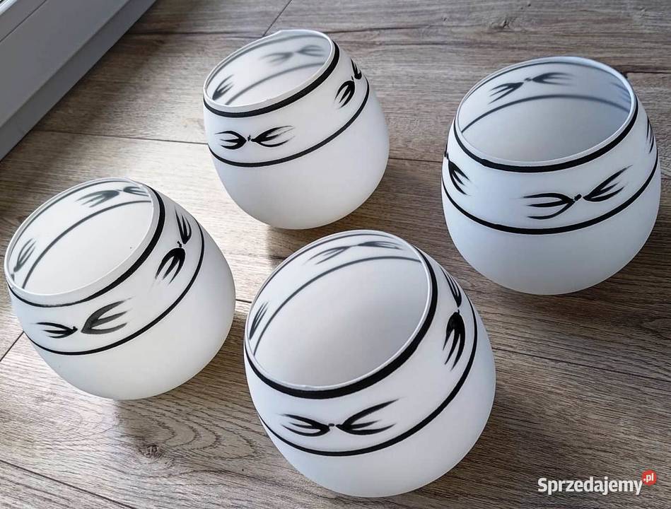 Zestaw 4 szklanych kloszy do lamp białe szkło z Kępno