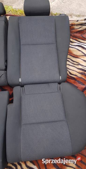 Fotel Fotele TOYOTA AVENSIS T25 Lift komplet mazowieckie Radom