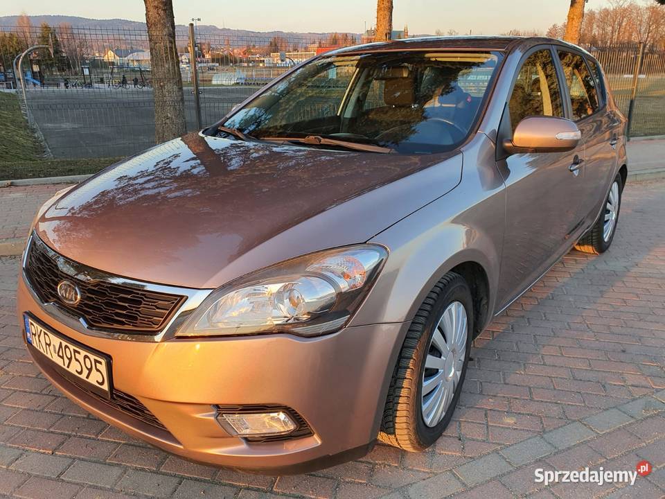 KIA CEED 16L L4 DOHC 16V 2WD 2011 ECODYNAMICS Krosno sprzedam