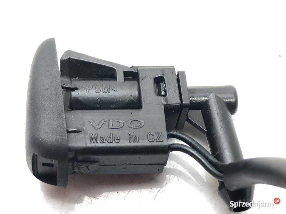 SPRYSKIWACZE MASKI PRAWY BMW E83 0311 7110851 osobowe podkarpackie