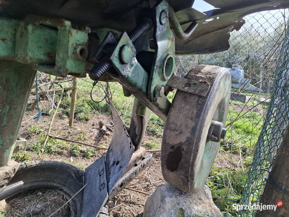 Pług podorywkowy 5 skib nieuszkodzony Gumienice