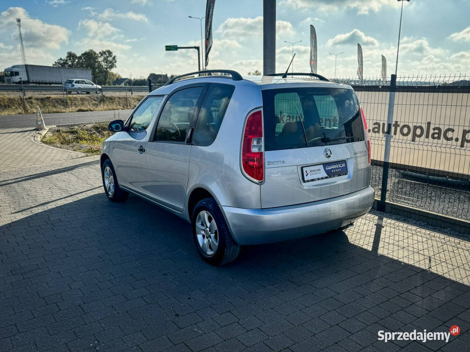 koda Roomster I 2006 garażowany Samochody osobowe mazowieckie Lipówki