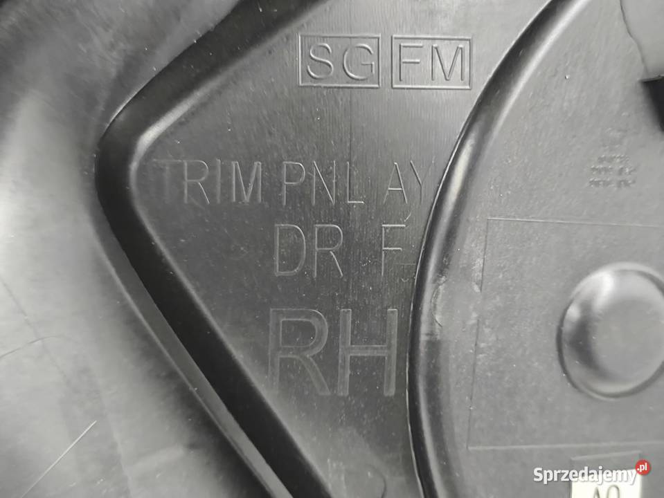 BOCZEK TAPICERKA DRZWI PRAWY PRZÓD SUBARU Wyposażenie wnętrza sprzedam