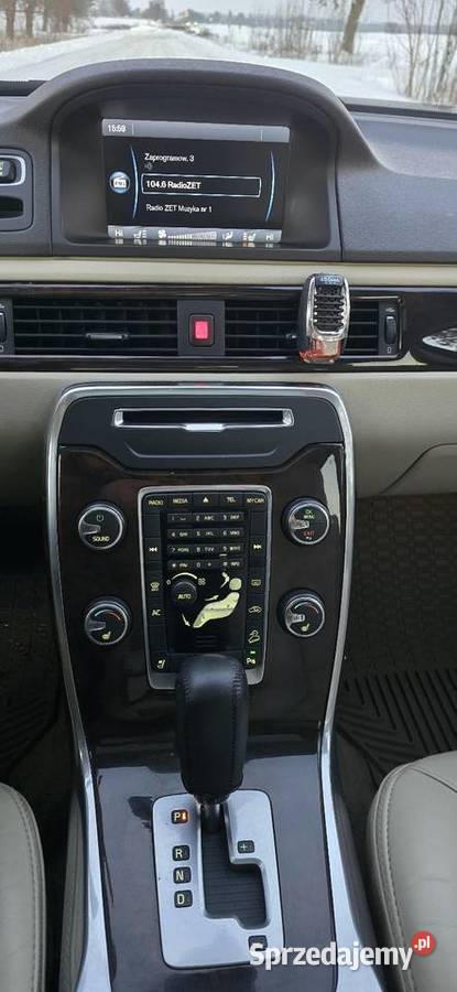 Volvo xc70 30 turbo T6 305 benzyna gaz centralny zamek Świerszczów sprzedam