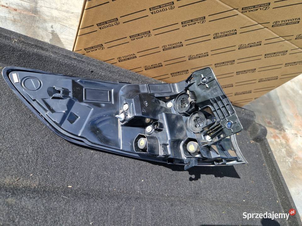 Toyota Corolla Kombi Suzuki Swift lampa tył LED Mielec