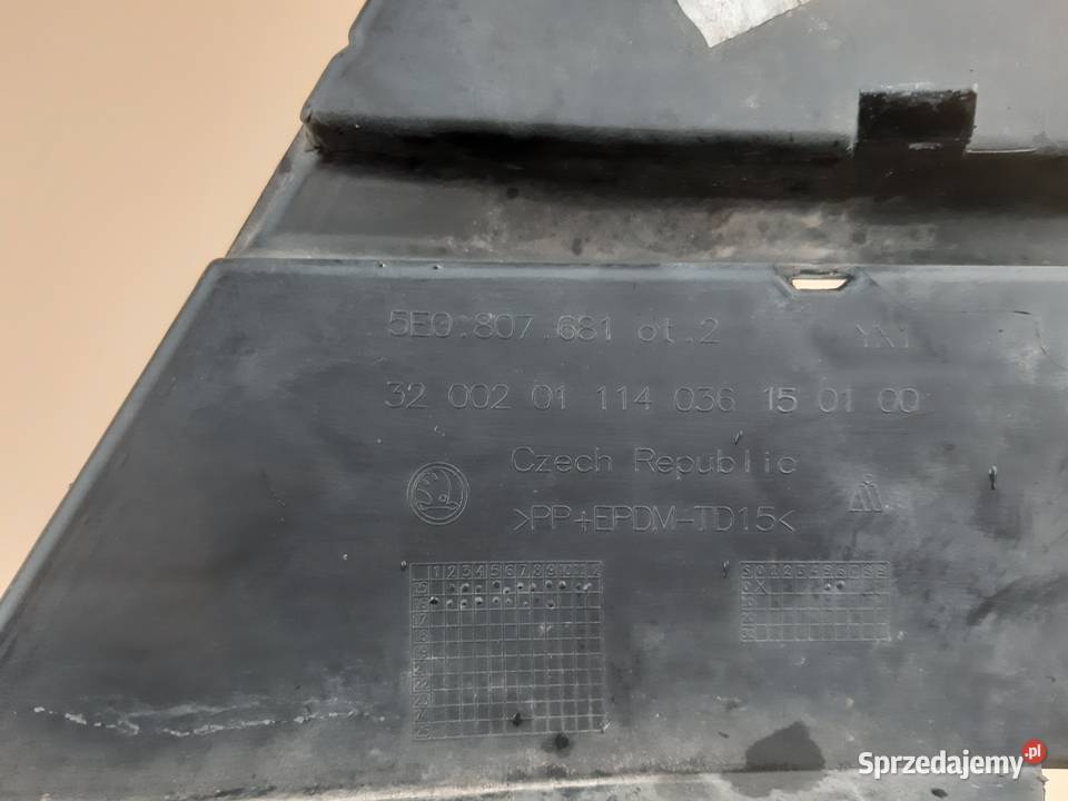 SKODA OCTAVIA III LIFT KRATKA ZDERZAKA 5E0807681 Trzciel