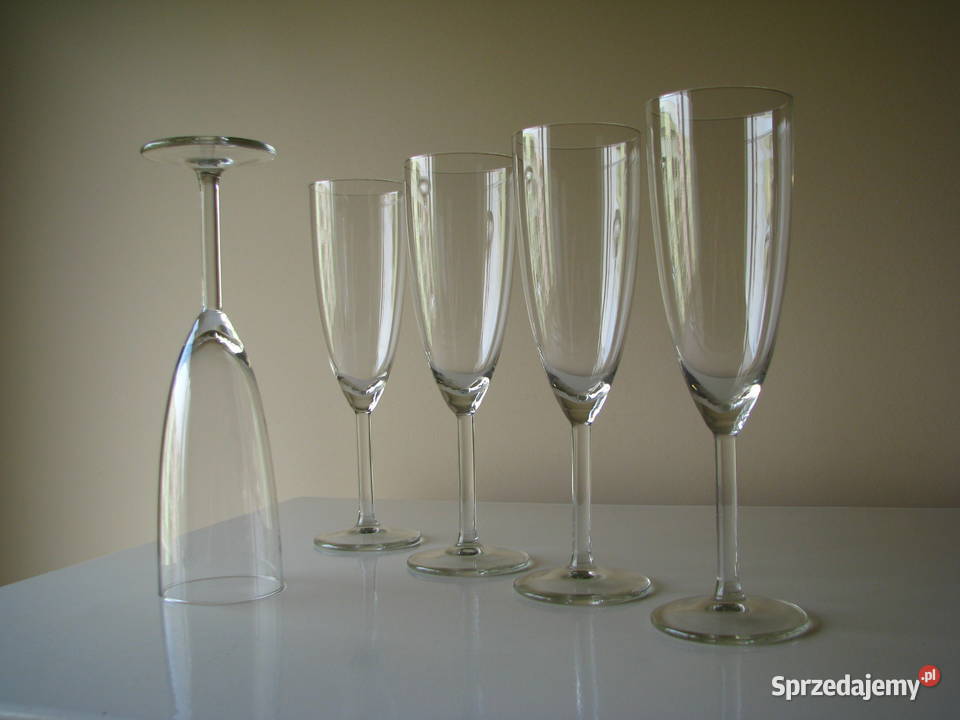 Krystaliczne lampki kieliszki na wino Kieliszki i pucharki Brzegi sprzedam