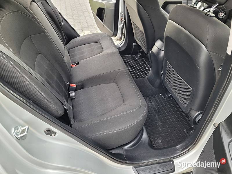 Kupiony w Polskim salonie wielofunkcyjna kierownica Słomniki