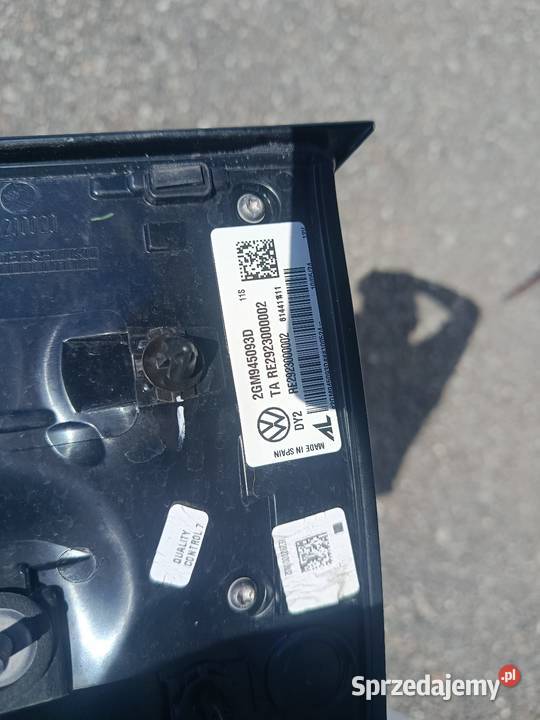 Sprzedam tylna środkową lampę do VW TCROSS Lampy tylne Blizanów
