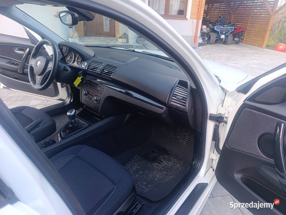 BMW e87 116i 20122 lift benzyna org lakier i ASR (kontrola trakcji) Dębica sprzedam