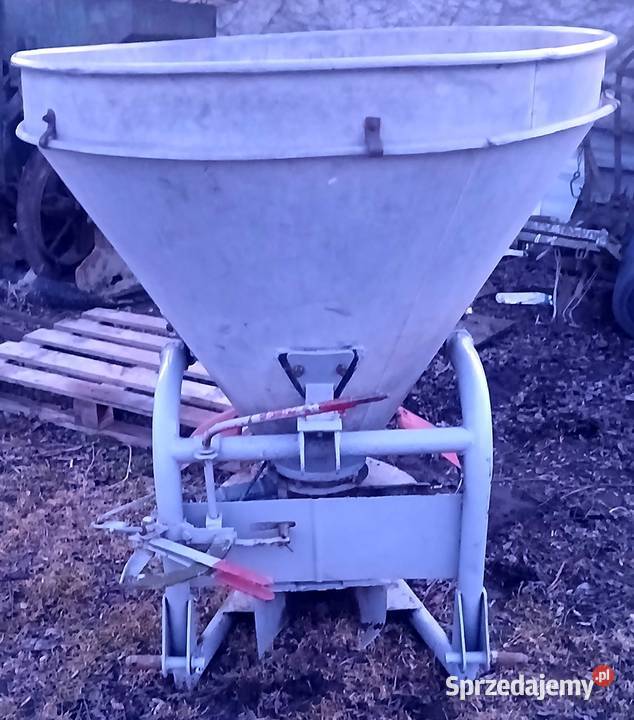 Rozsiewacz nawozu bąk nieuszkodzony Rozsiewacze nawozów