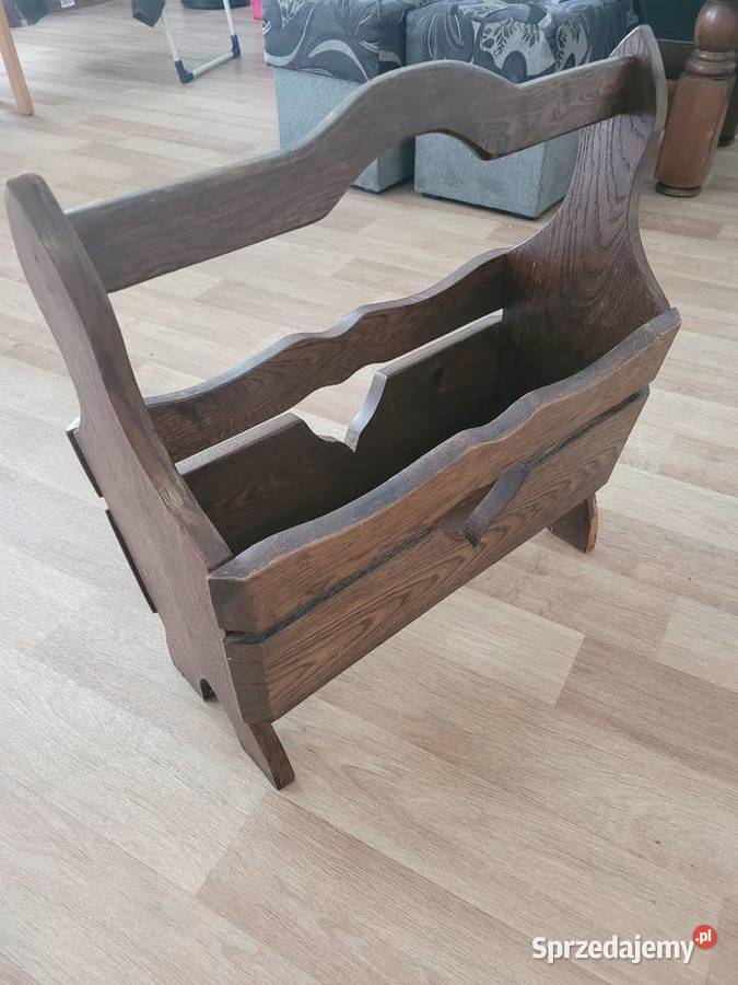 Gazetnik drewniany Wałcz