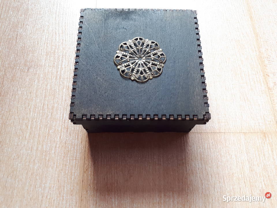 Drewniana kasetka szkatułka wym 10 x 10 x 5 Rybnik