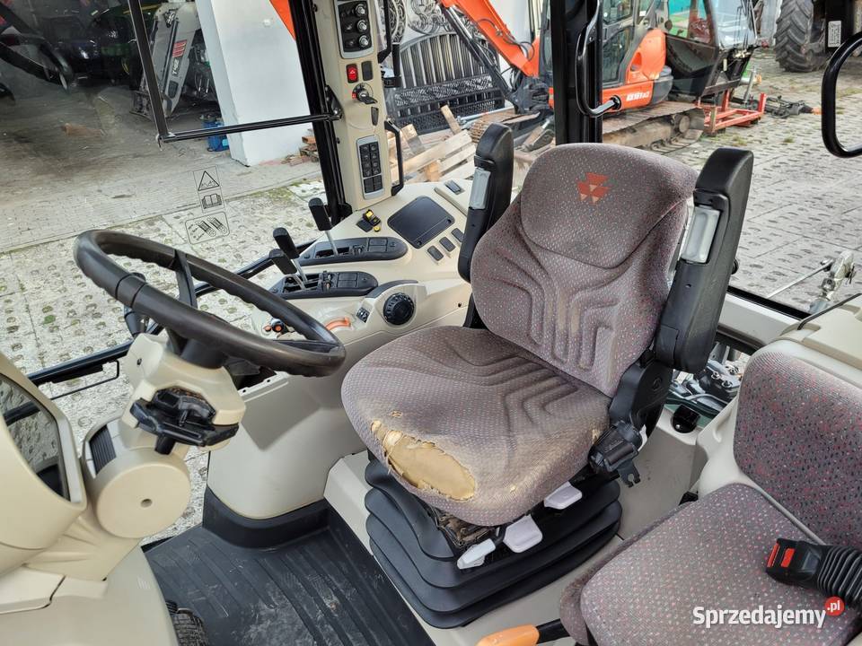 Massey Ferguson 5610 traktor 105 Zaklików