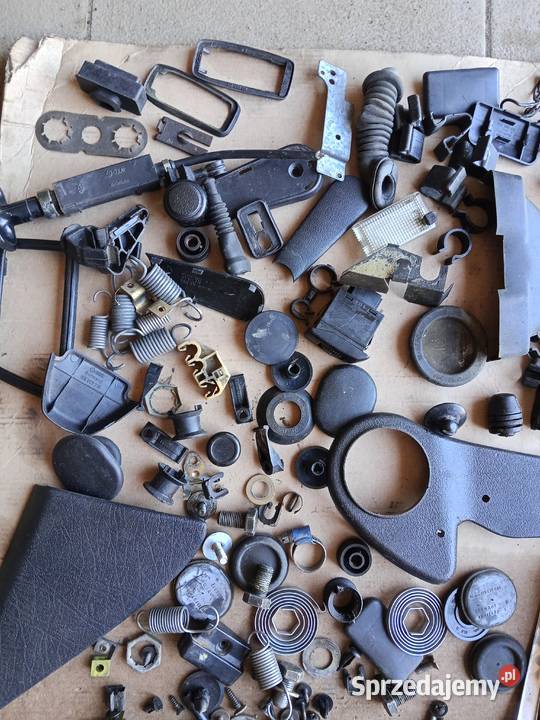 Kołki plastiki śruby zaślepki wyposażenie