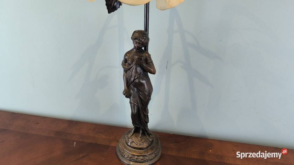Piękna unikalna lampa figura z mlecznym łódzkie Łódź