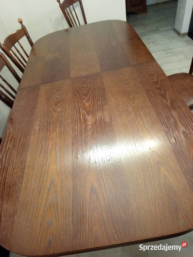 Sól z krzesłami Goraj sprzedam