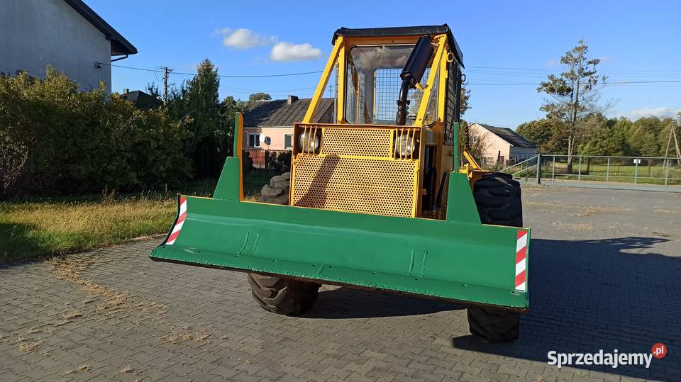 Ciągnik Leśny Zrywkowy LKT 81