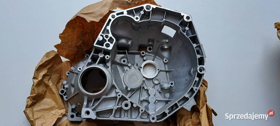 Obudowa skrzyni biegów 46413495 FIAT TIPO NOWY Układ napędowy Luzino