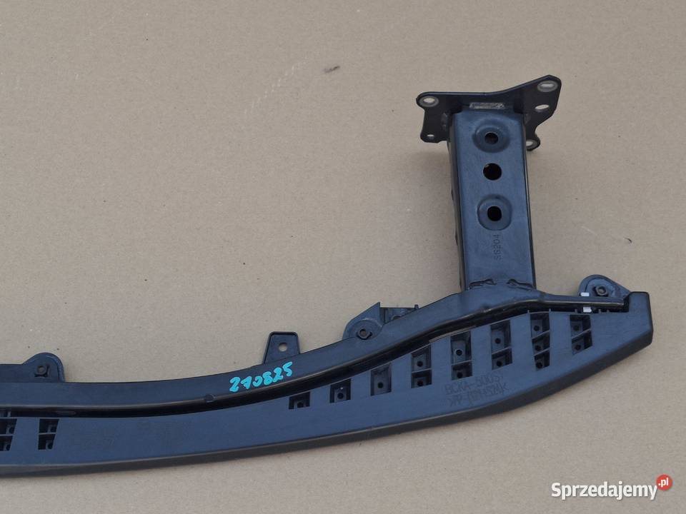 MAZDA 3 IV BP BELKA ZDERZAKA DOLNA WSPORNIK Bieleń