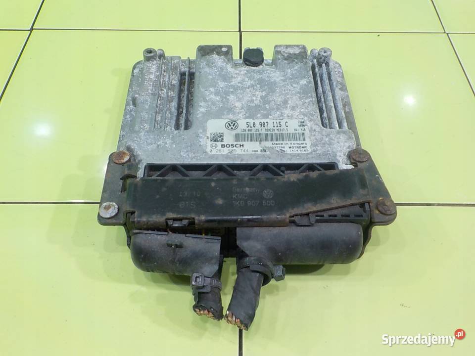 SKODA YETI 18 TSI 11r sterownik komputer silnika osobowe Suków