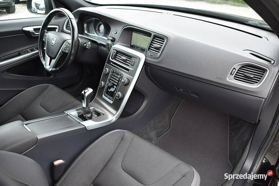 Volvo V60 20D4 184 Półskóra Led Navi Xenon światła przeciwmgielne Volvo mazowieckie Nowe Kucice