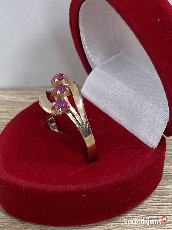 Pierścionek z cyrkoniami 585 p r 18 224g Gdańsk