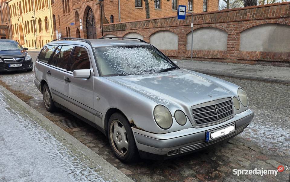 Mercedes E klasa W210 maska