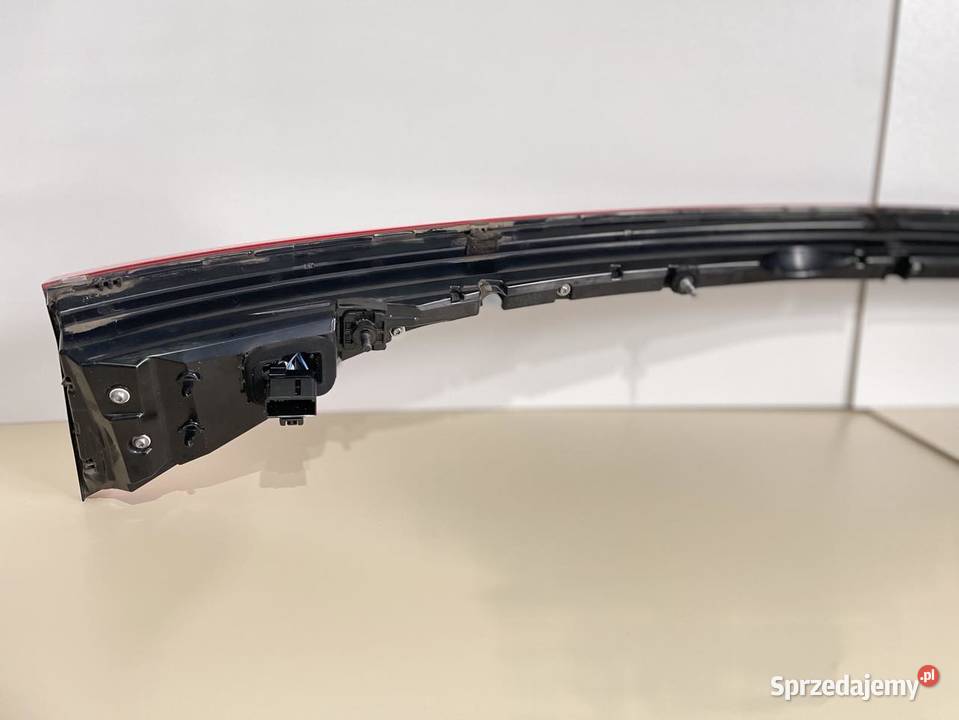 CUPRA FORMENTOR LAMPA TYŁ BLENDA  5FF945307 Ostroróg