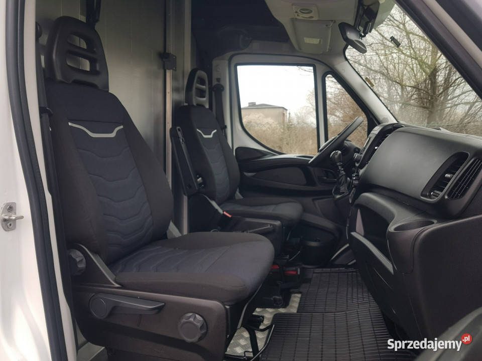 Iveco Daily KONTENER NISKOPODŁOGOWY 443x223x242 Samochody dostawcze Poręba