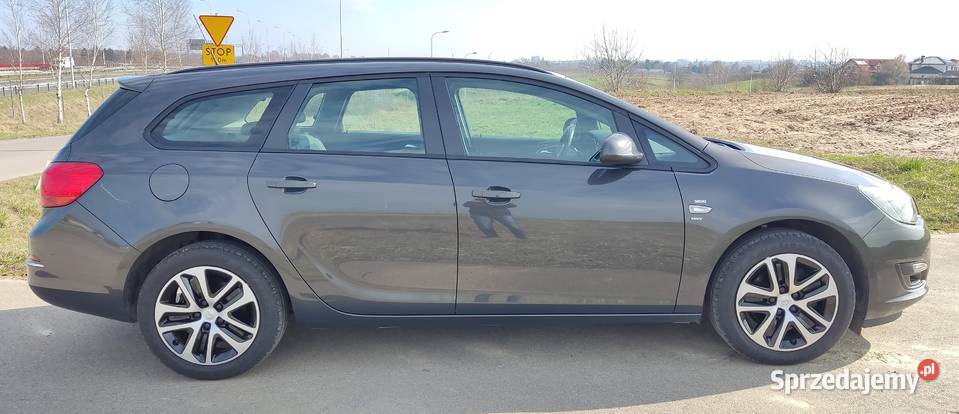 Opel Astra J 16CDTI 136 2014 r Sports Tourer Lublin