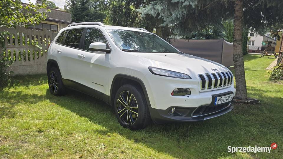 Bezwypadkowy Jeep Cherokee salon niski przebieg bluetooth Radom