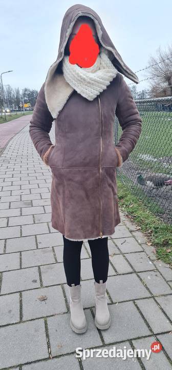 Klasyczny i elegancki kożuch damski w kolorze Żary