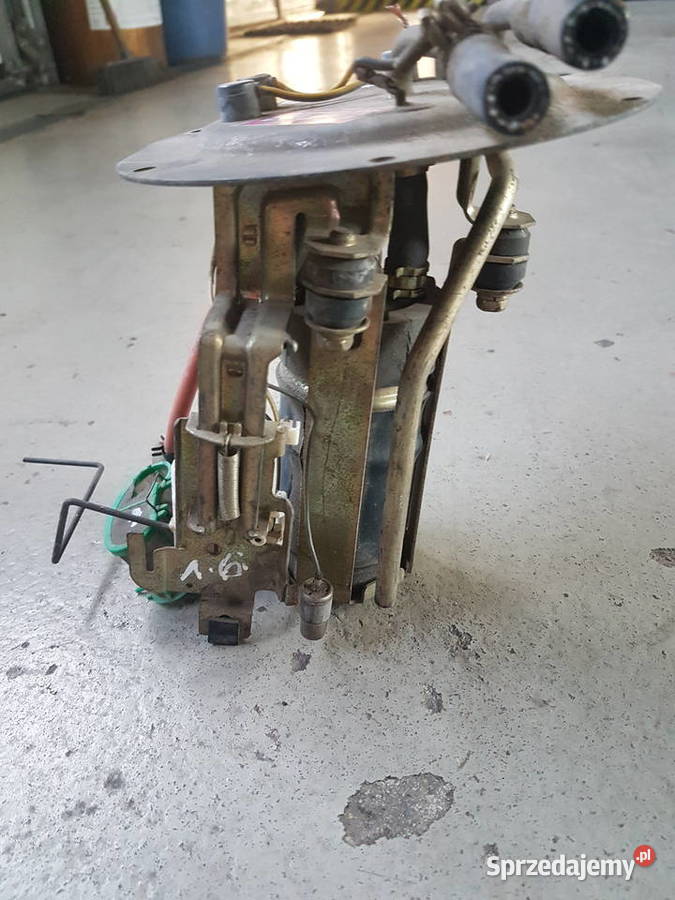 NISSAN SENTRA 16 POMPA PALIWA KOSZ PALIWA POMPKA Turkowice sprzedam
