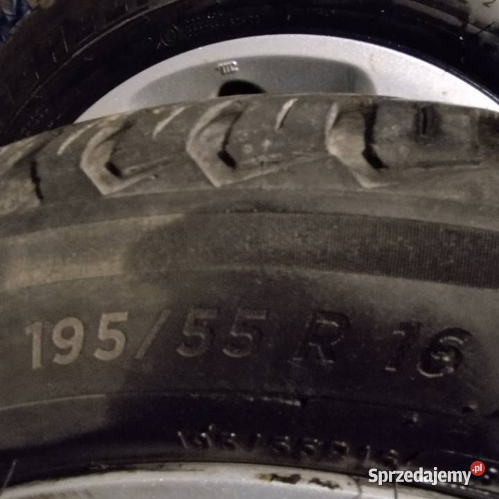 Sprzedam opony 19555 R16 wielosezonowe Michelin Krzysztoforzyce