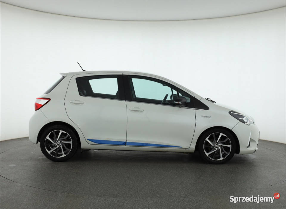Toyota Yaris 15 Hybrid Piaseczno
