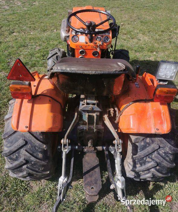 Kubota B7100 4x4 traktorek sadowniczy komunalny Napęd 4x4 mazowieckie Ostaszewo Wielkie sprzedam