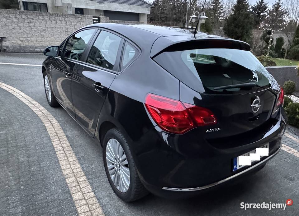 Opel Astra J 14 EcoFlex130 manualna Astra Astra
