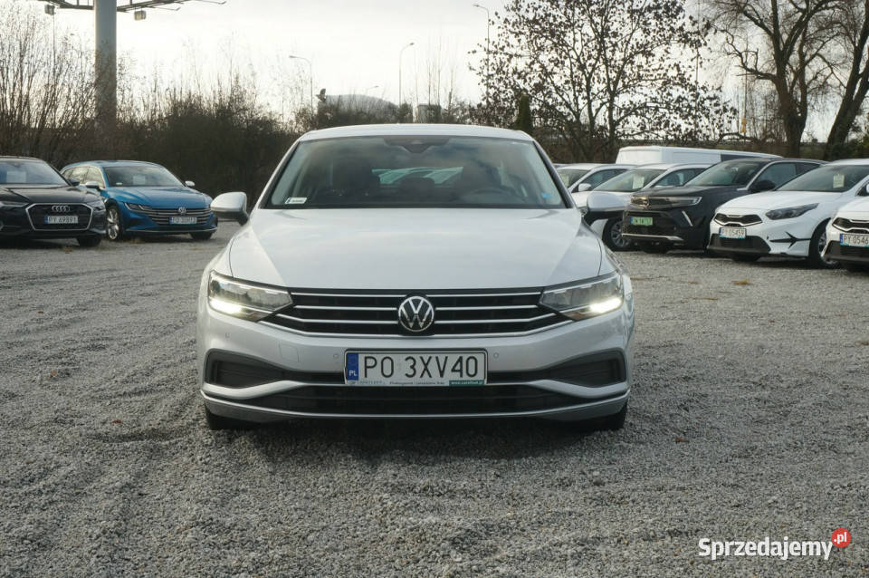 Volkswagen Passat 20 TDI 150 Evo Essence Salon asystent pasa ruchu Poznań
