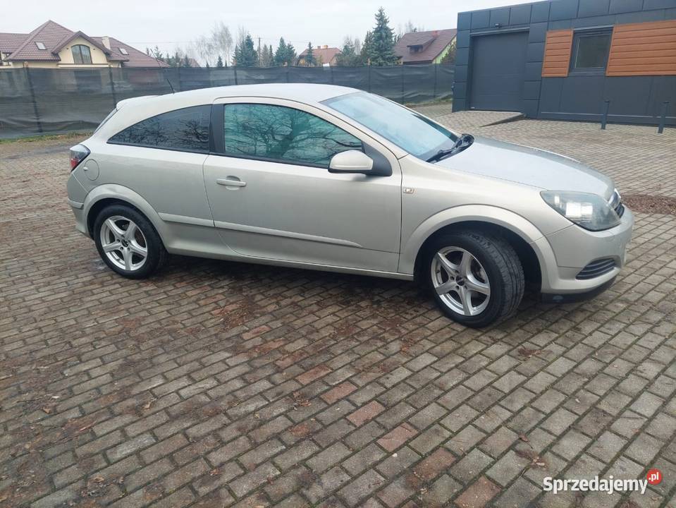 Opel Astra H GTC 14 90 LPG Klima Czujniki 2008r nieuszkodzony kujawsko-pomorskie