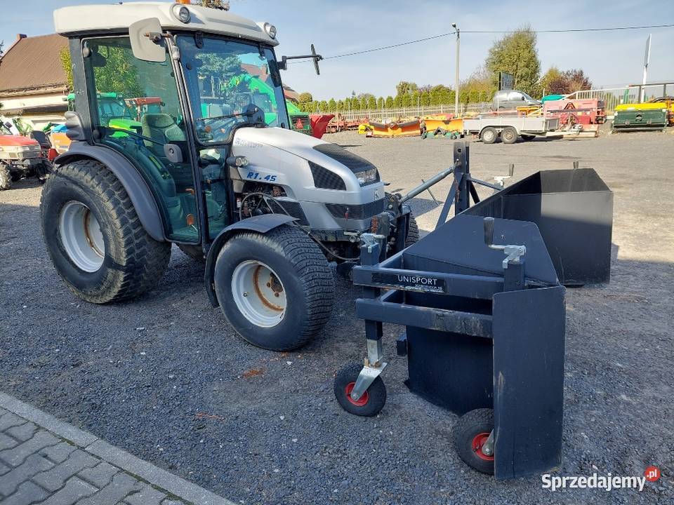 Pług spychacz śniegu do sztucznych nawierzchni wielkopolskie Łubowo sprzedam
