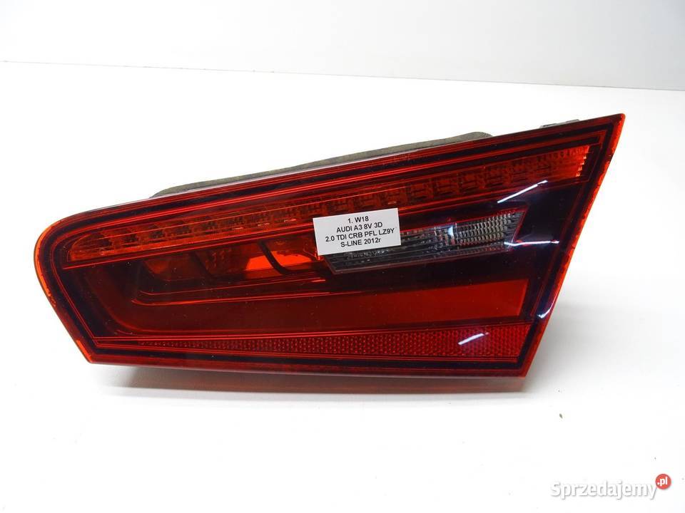 LAMPA PRAWY TYŁ PRAWA TYLNA W KLAPĘ 8V3945094B sprzedam
