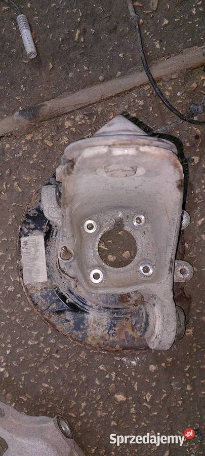 Zwrotnica prawa lewa tył tylna bmw e39 touring osobowe Zawieszenie i układ kierowniczy Motoryzacja świętokrzyskie