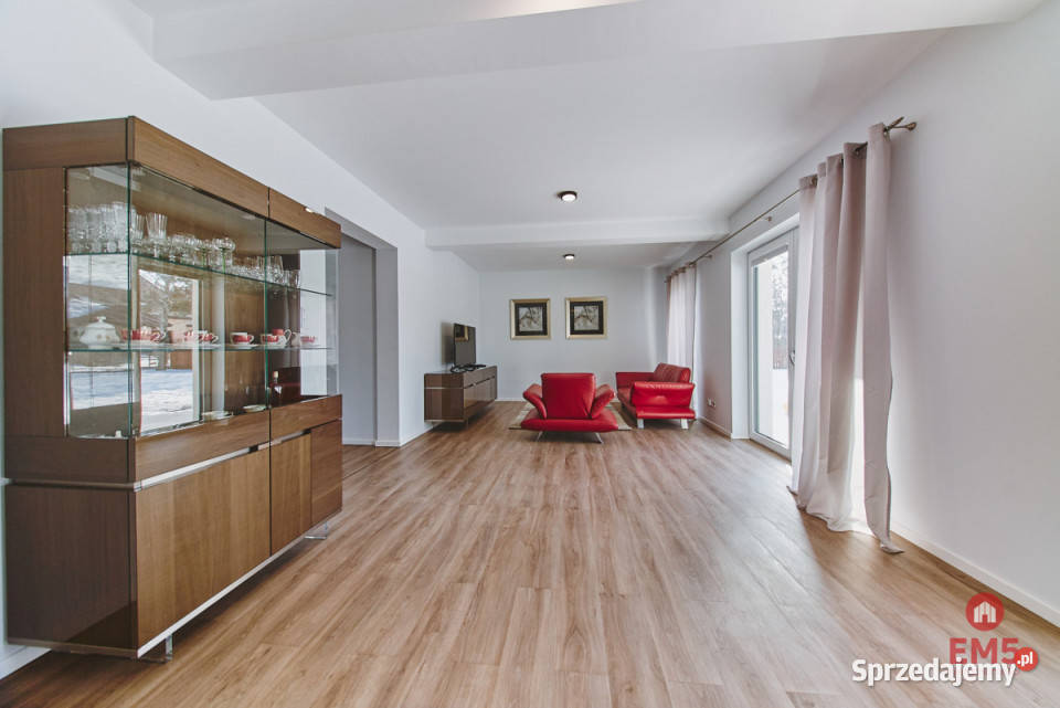 Dom wolnostojący 890m2 Raczki mieszkalny