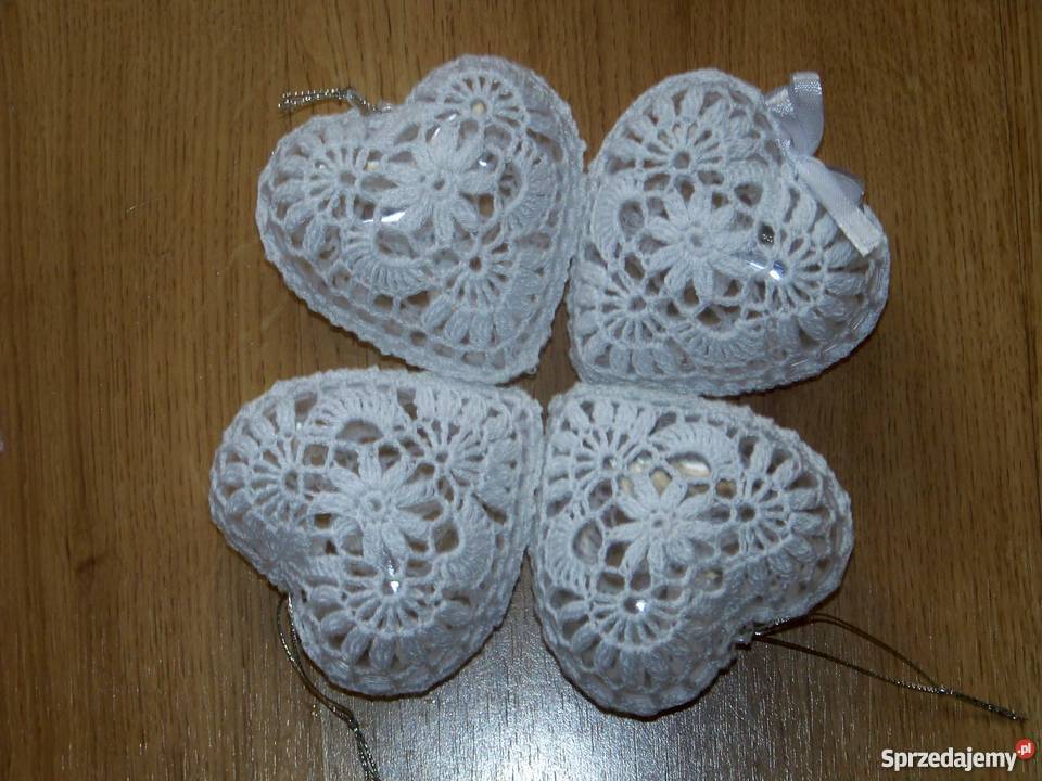 Serduszka na podkładzie akrylowym rękodzieło