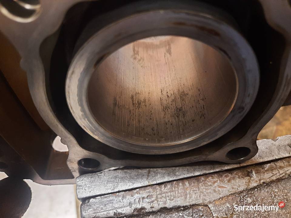 Yamaha YZF 125R cylinder YZF125R YZF r125 Silniki i osprzęt Jelenia Góra