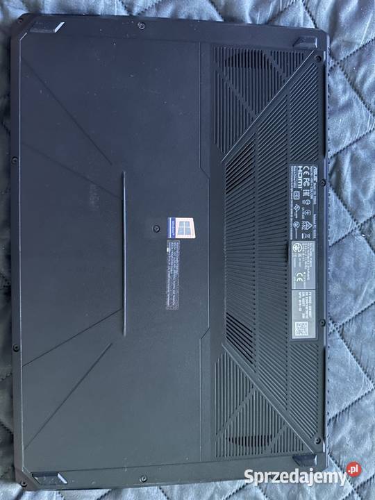 mam na sprzedaż laptopa albo zamianę