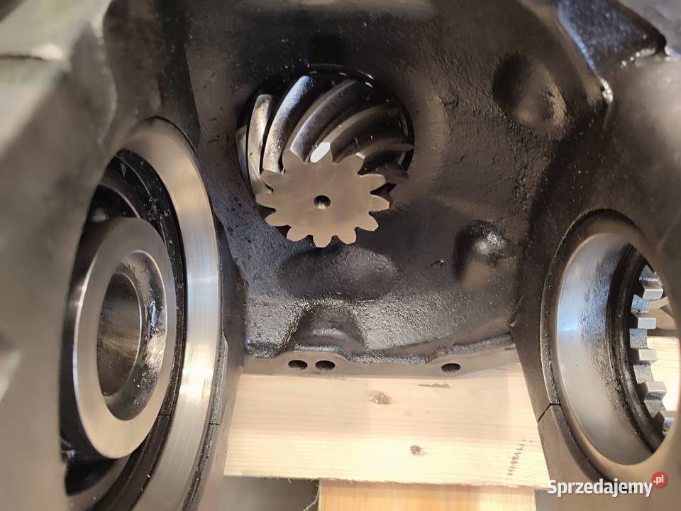 Dyferencjał Massey Ferguson Dana 4348687M93 Wilkowo