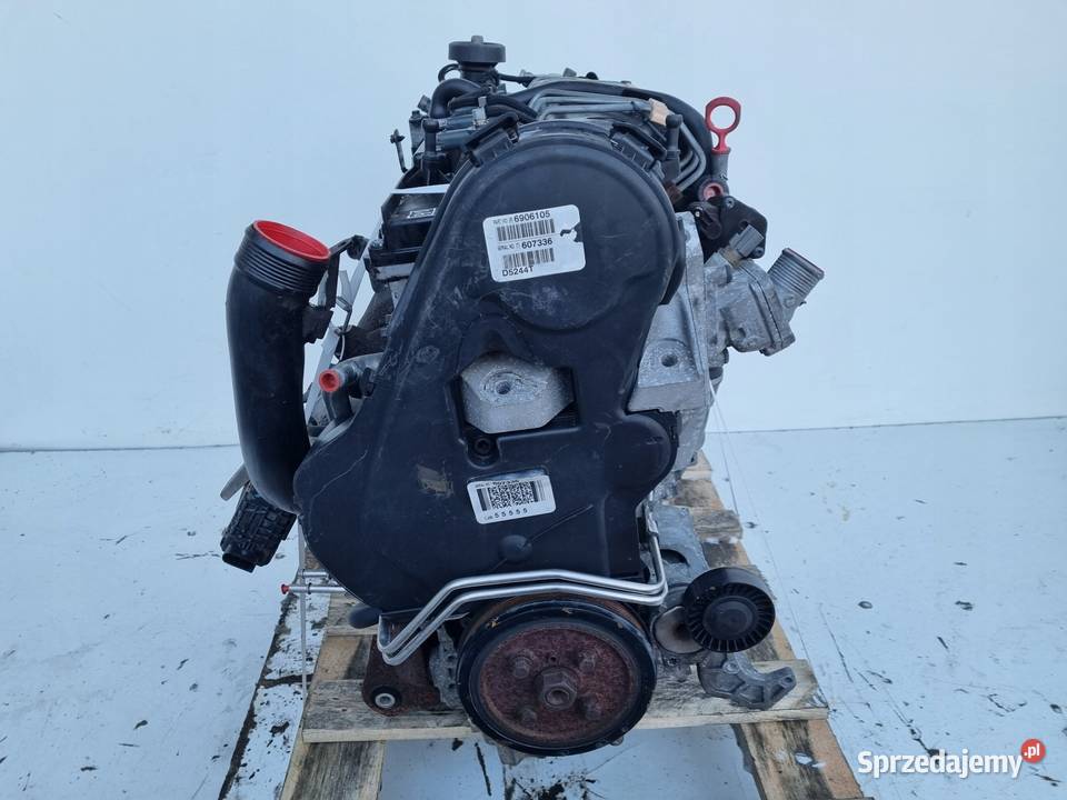 SILNIK KOMPLET Volvo XC70 III 24 D5 185 z łapą Rudka